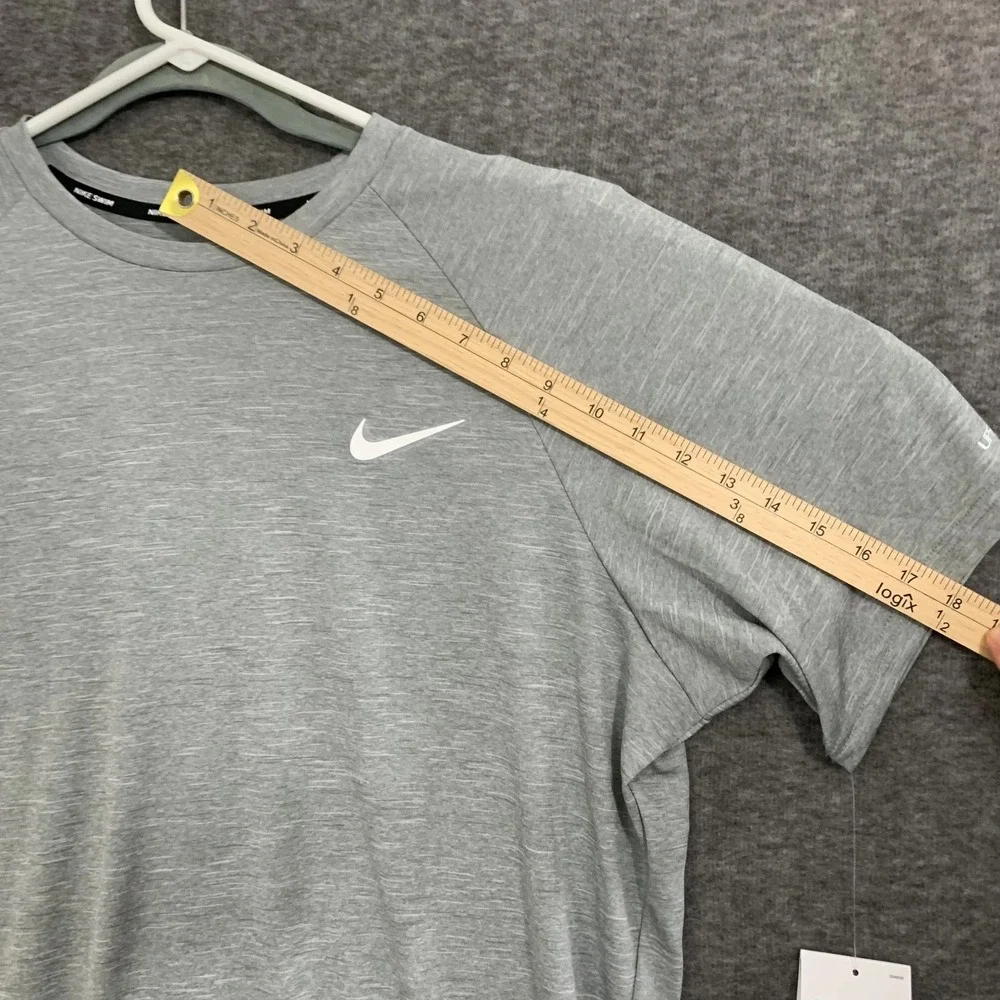 NWT Nike Essential Dri-Fit Men XL Short Sleeve Hydroguard Swim Guard Shirt New